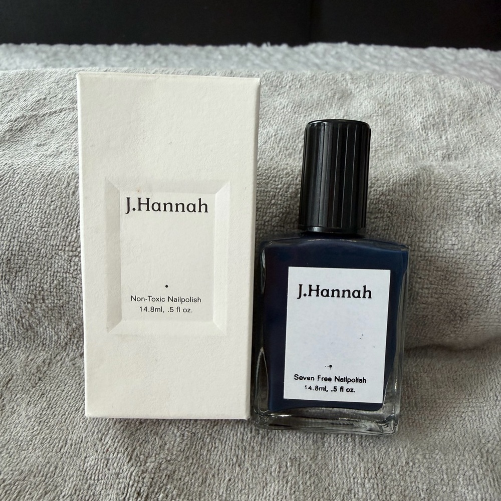 J. Hannah Blue Nudes Nail Polish Seven Free New With Box 14.8ml